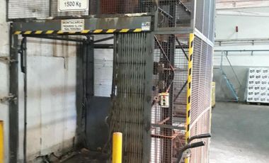 Venta de galpón en Wilde (25056)