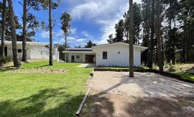 Casa en Alquiler - Barrio Deportivo Lote 380 de Costa Esmeralda - Alquiler temporario - Excelente casa
