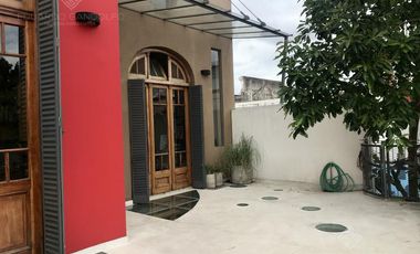 INMEJORABLE PROPIEDAD!!!! Cerca de todo - Vta. Directa