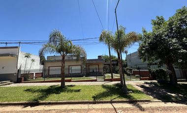 Casa de 3 dormitorios en calle Paysandú.