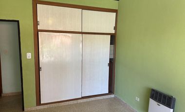Casa de 3 dormitorios en calle Paysandú.