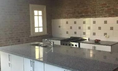 Retasado - Casa de 4 Dormitorios en Alamo Alto - Maschwitz