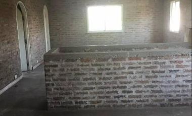 Retasado - Casa de 4 Dormitorios en Alamo Alto - Maschwitz