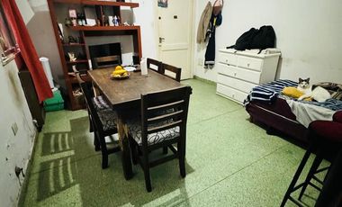 VENTA departamento 2 ambientes amplio en PB