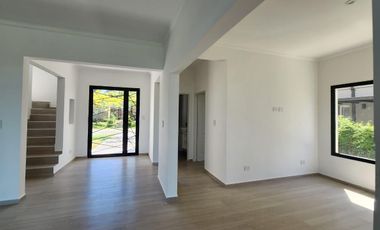 Casa en  venta al lago en Barrio San Matias, Escobar