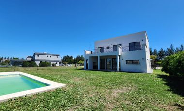 Casa en  venta al lago en Barrio San Matias, Escobar