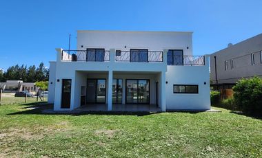 Casa en  venta al lago en Barrio San Matias, Escobar