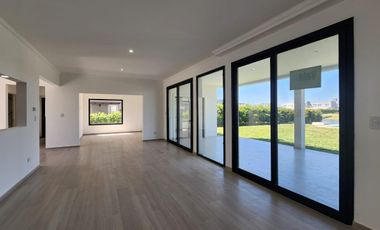 Casa en  venta al lago en Barrio San Matias, Escobar