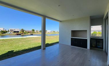 Casa en  venta al lago en Barrio San Matias, Escobar