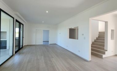 Casa en  venta al lago en Barrio San Matias, Escobar
