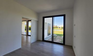 Casa en  venta al lago en Barrio San Matias, Escobar