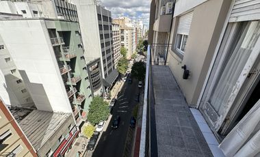 3 Dormitorios - Amplio Balcón - Centro / SE TOMAN PERMUTAS