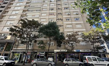 3 Dormitorios - Amplio Balcón - Centro / SE TOMAN PERMUTAS