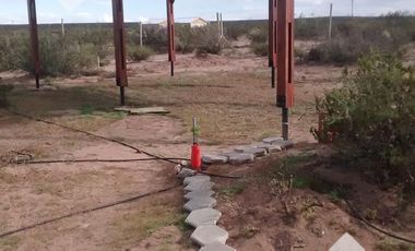 Venta de Terreno con mejoras en Mari Menuco!