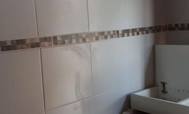 Venta de Terreno con mejoras en Mari Menuco!