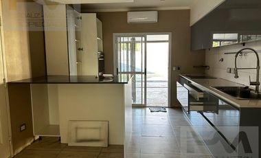 Casa en  venta en  Francisco Alvarez