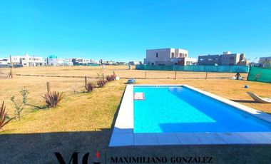 Casa en venta, 5 ambientes. Terralagos, Canning