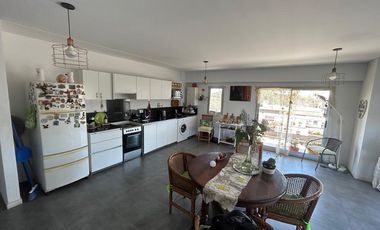 Departamento en Venta   3 ambientes Gran Balcon aterrazado y cochera cubierta    - San Martin