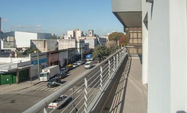 Departamento en Venta   3 ambientes Gran Balcon aterrazado y cochera cubierta    - San Martin