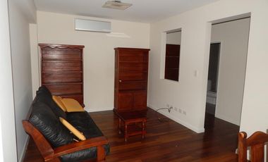 DEPARTAMENTO DE 2 AMBIENTES CON COCHERA