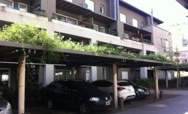 DEPARTAMENTO DE 2 AMBIENTES CON COCHERA