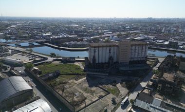 Alquiler Terreno en  Avellaneda - 25.000 m2