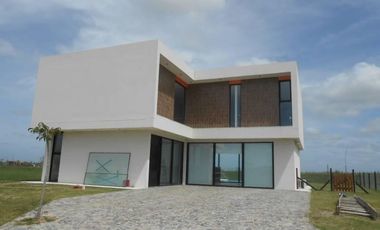 CASA EN VENTA EN BARRIO PUERTOS - ACACIAS - MAROTO PROPIEDAES