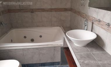 Casa en venta en el canton golf
