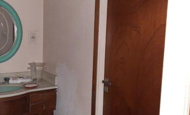 Local con vivienda en planta alta con quincho y galpón SOBRE DOS LOTES