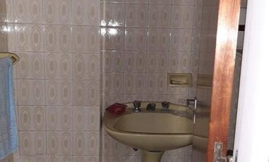 Local con vivienda en planta alta con quincho y galpón SOBRE DOS LOTES