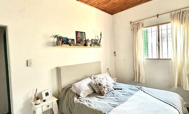 HERMOSA DE VARIOS AMBIENTES FONDO QUINCHO