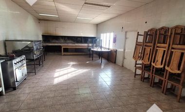 Alquiler Lotes con salones de 200mts