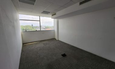 Oficina en venta y alquiler - San Isidro