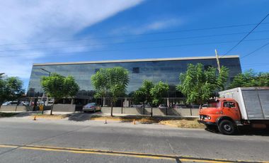 Oficina en venta y alquiler - San Isidro