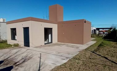 Venta Casa dos dormitorios Punta Chacra - Roldán
