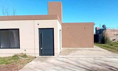 Venta Casa dos dormitorios Punta Chacra - Roldán