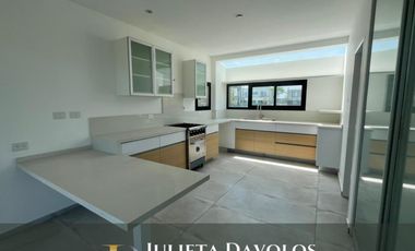 Casa en  Venta 5 Ambientes Puertos del Lago Barrio Riberas-Escobar-Maschwitz