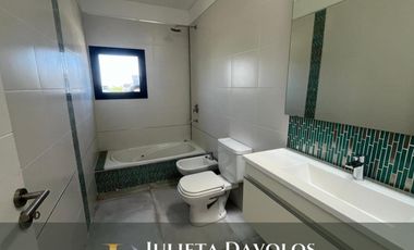 Casa en  Venta 5 Ambientes Puertos del Lago Barrio Riberas-Escobar-Maschwitz