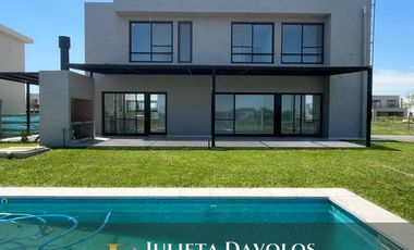 Casa en  Venta 5 Ambientes Puertos del Lago Barrio Riberas-Escobar-Maschwitz
