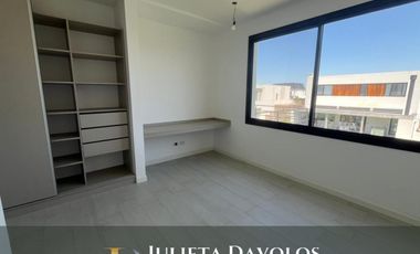 Casa en  Venta 5 Ambientes Puertos del Lago Barrio Riberas-Escobar-Maschwitz