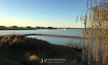Casa en  Venta 5 Ambientes Puertos del Lago Barrio Riberas-Escobar-Maschwitz