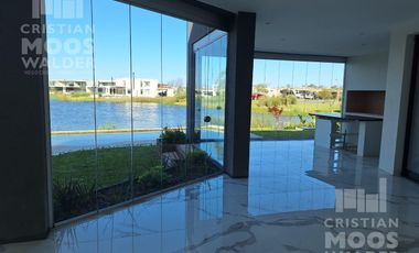 Casa en venta 5 ambientes Muelles