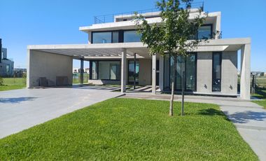 Casa en  venta en Puentes, Nordelta