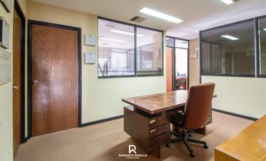 Oficina en piso exclusivo sobre calle Cordoba - Centro de Rosario