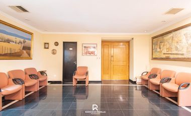 Oficina en piso exclusivo sobre calle Cordoba - Centro de Rosario