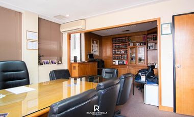 Oficina en piso exclusivo sobre calle Cordoba - Centro de Rosario