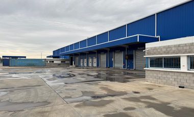 Depósito en Zarate KM 90 3600 M2 CON HIDRANTES