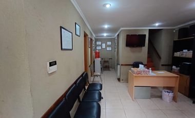 OFICINA EN AL QUILER - CONSULTORIO - OFICINAS COMERCIALES
