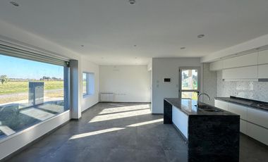 venta casa 3 dormitorios brisanova pueblo esther