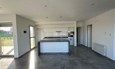 venta casa 3 dormitorios brisanova pueblo esther